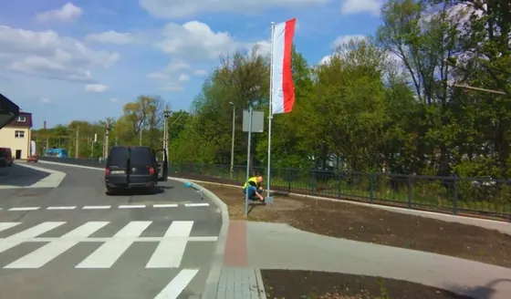 Cieszyn — dostawa i montaż masztu 6 m z flagą 120×300 cm