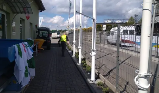 MOSiR Opole, stadion żużlowy — maszty kompozytowe