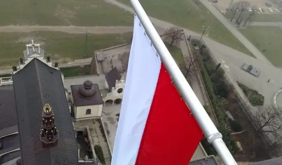 Jasna Góra, Częstochowa — serwis masztów z flagą antyzapętleniową